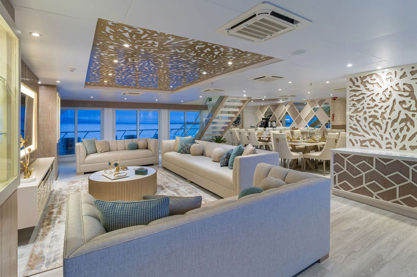 Indoor Saloon - Elite