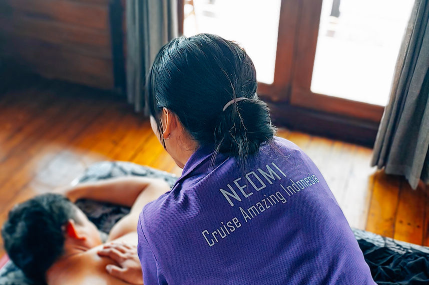Massage - Neomi