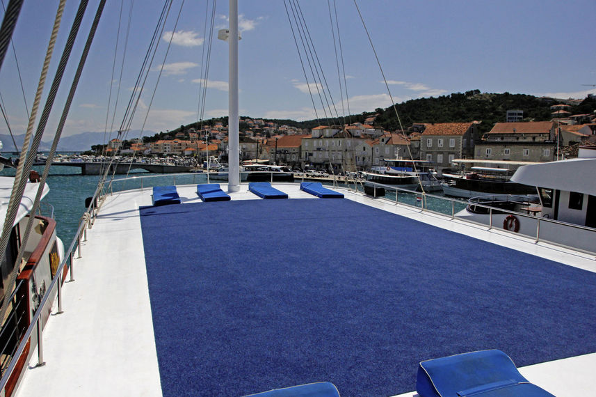 Azimut - Sundeck