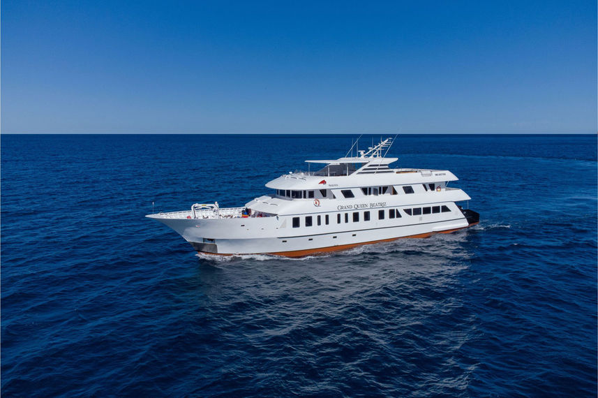 Grand Queen Beatriz - Galapagos