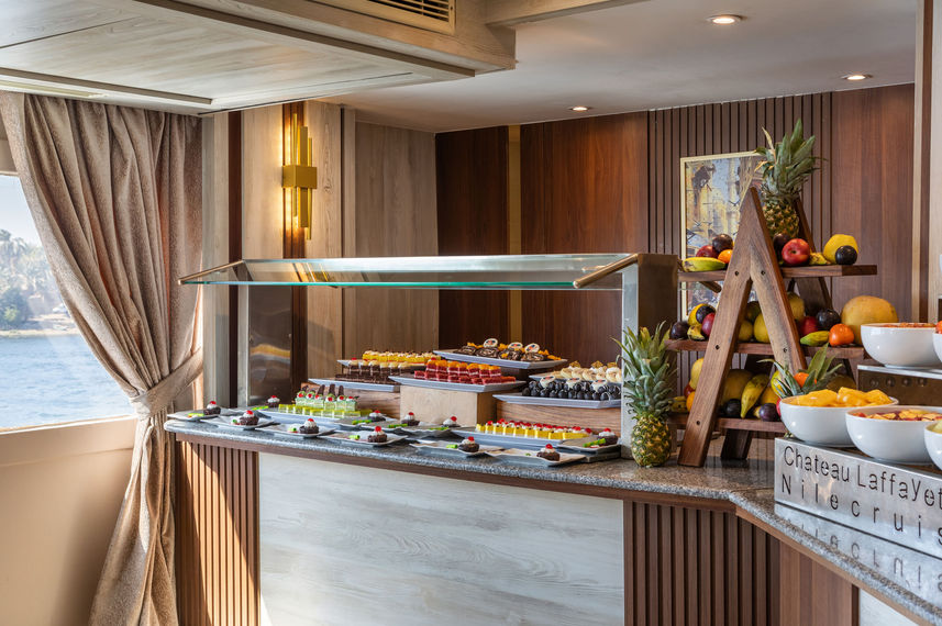 Area Buffet - Chateau Lafayette