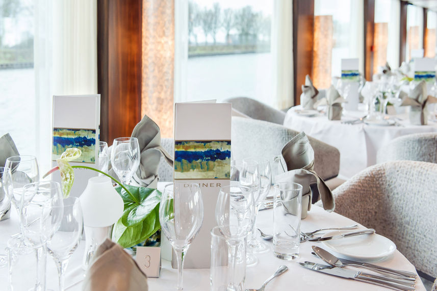Dining Room - Amadeus Queen