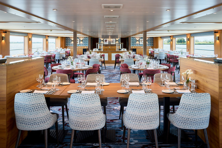 Restaurant - Swiss Splendor